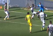 Samuel Portugal evita auto-golo de forma caricata – CD Tondela 0-3 Portimonense SC
