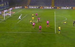 Victor Braga faz defesa de nível entre várias intervenções vistosas – FC Arouca 2-0 CD Tondela