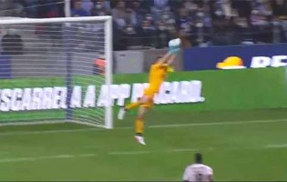 Agustín Marchesín faz defesa vistosa – FC Porto 5-1 CD Feirense