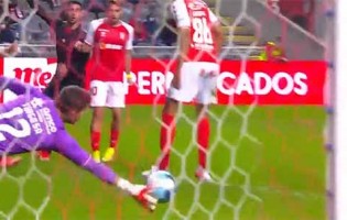 Tiago Sá faz defesa de nível – SC Braga 6-0 CD Santa Clara