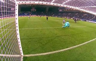Bruno Varela faz duas defesas de nível entre várias intervenções – FC Porto 2-1 Vitória SC