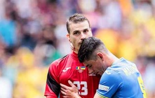 Andriy Lunin colocado a suplente após erros no primeiro jogo pela Ucrânia no Euro’2024