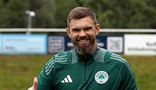 Bartlomiej Dragowski assina em definitivo pelo Panathinaikos após empréstimo
