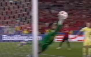 David Raya aparece em defesas dificultadas e a agarrar bola no final – Albânia 0-1 Espanha (Euro’2024)