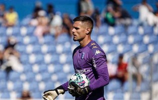 Fabijan Buntic transfere-se do FC Vizela para o Qarabag