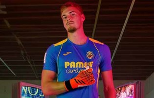 Filip Jörgensen renova pelo Villarreal CF em final de temporada de afirmação