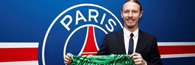 Matvey Safonov assina pelo PSG