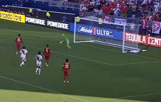 Maxime Crépeau tranca a baliza em duas defesas e acode árbitro desmaiado – Canadá 1-0 Perú (Copa América’2024)