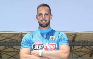 Alberto Brignoli termina com o Panathinaikos e assina pelo AEK