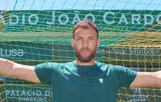 Gabriel Souza assina pelo CD Tondela e regressa à Segunda Liga após 5 anos