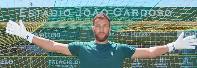 Gabriel Souza assina pelo CD Tondela e regressa à Segunda Liga após 5 anos