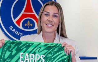 Mary Earps assina pelo PSG após 5 anos no Manchester United