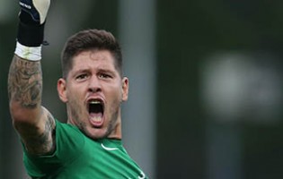 Carlos Henriques retira-se como guarda-redes aos 31 anos