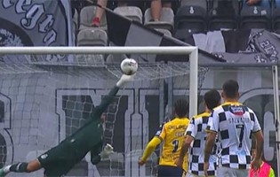 João Gonçalves faz defesa espetacular enquanto Joel Robles também se destaca – Boavista FC 0-0 Estoril