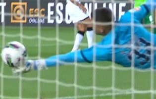 Ricardo Velho intervém com destaque antes de sofrer – SC Farense 0-5 Sporting CP