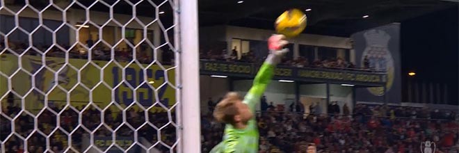 Nico Mantl destaca-se em várias ocasiões entre penalti cometido – FC Arouca 0-2 SL Benfica