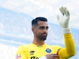 Diogo Costa homenageado pelos 200 jogos no FC Porto