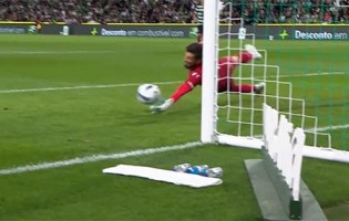 André Ferreira estreia-se a aparecer em duas defesas – Sporting CP 3-0 Moreirense FC