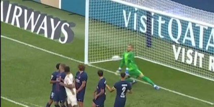 Lucas Chevalier começa a dar, literalmente, o peito às balas no PSG