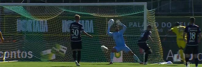 Renan Ribeiro faz defesa espetacular entre várias – CD Tondela 0-0 Estrela da Amadora