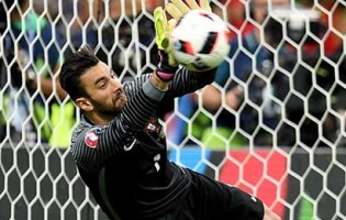 Rui Patrício e as suas mãos na conquista do Europeu em 2016