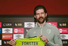 Fraser Forster regressa ao ativo no AFC Bournemouth e aos 37 anos