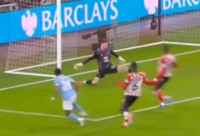 Robin Roefs e Gianluigi Donnarumma: as defesas no Sunderland 0-0 Manchester City